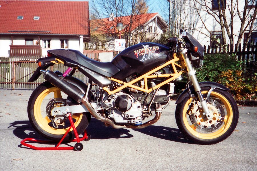 Monster 900-900iE