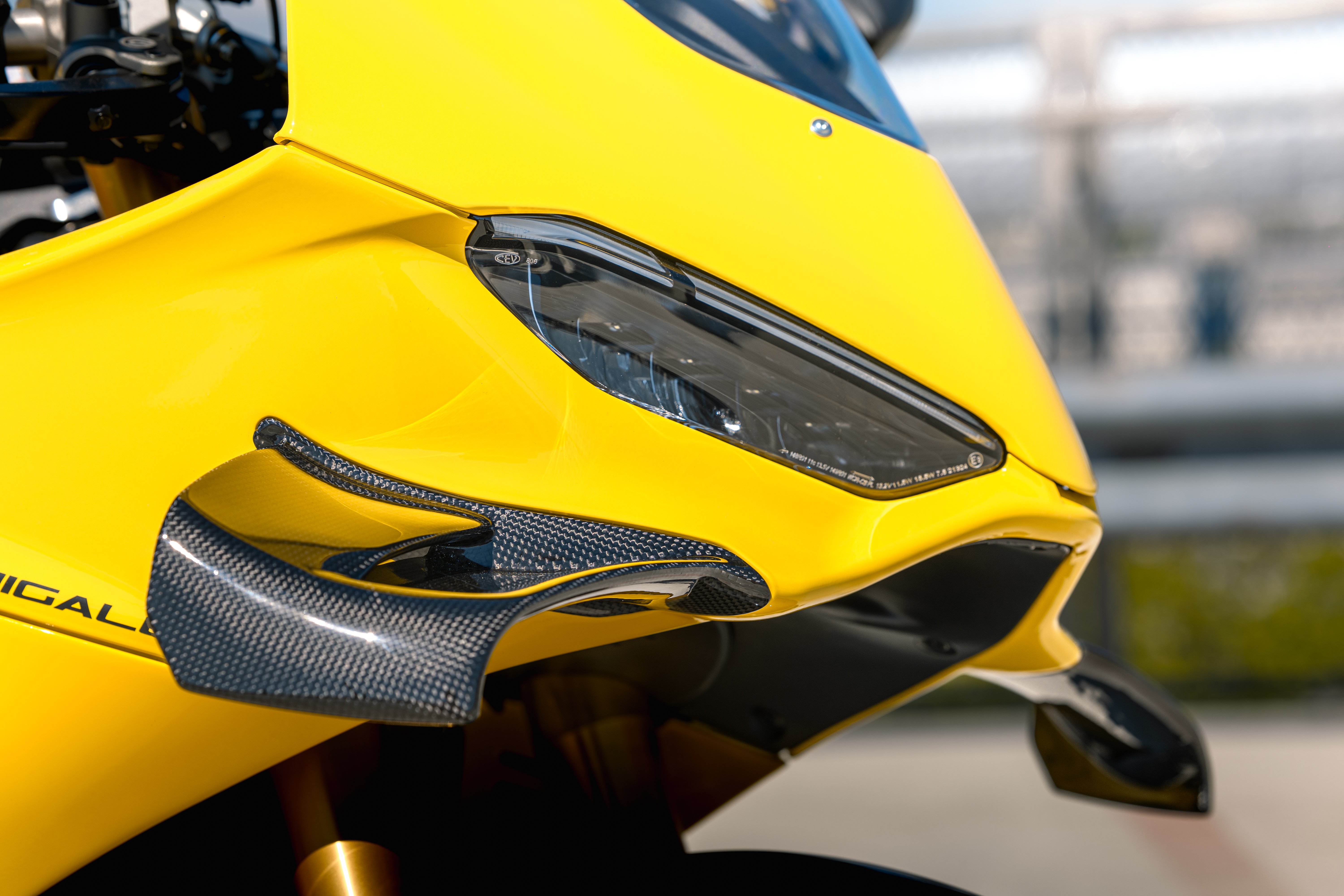 Ducati Panigale V4 2025: Das komplette Carbon-Programm von Ilmberger