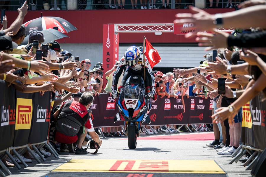 Le Championnat du Monde Superbike (WorldSBK) : Fascination, Technique et Passion